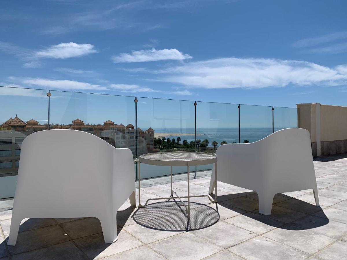 Apartamento Penthouse With Wide Terrace Next To The Ocean Huelva Exterior foto