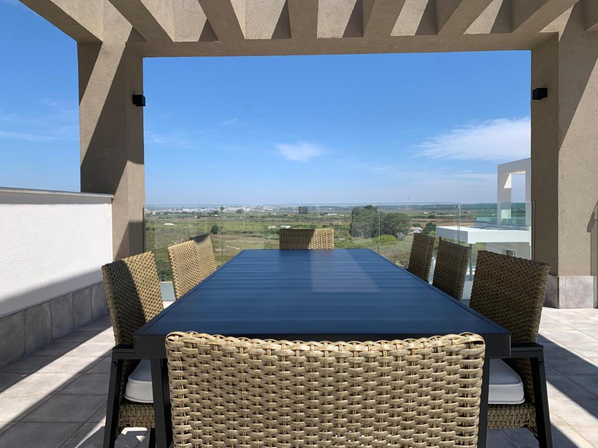 Apartamento Penthouse With Wide Terrace Next To The Ocean Huelva Exterior foto
